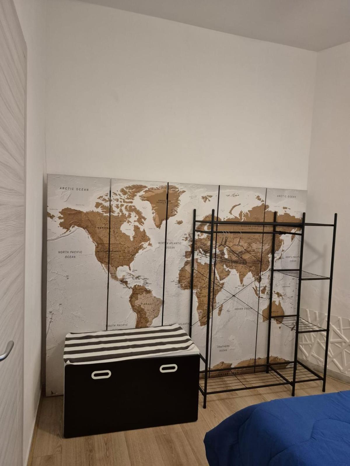 A Casa Di Ilaria Apartment Napoli Bagian luar foto