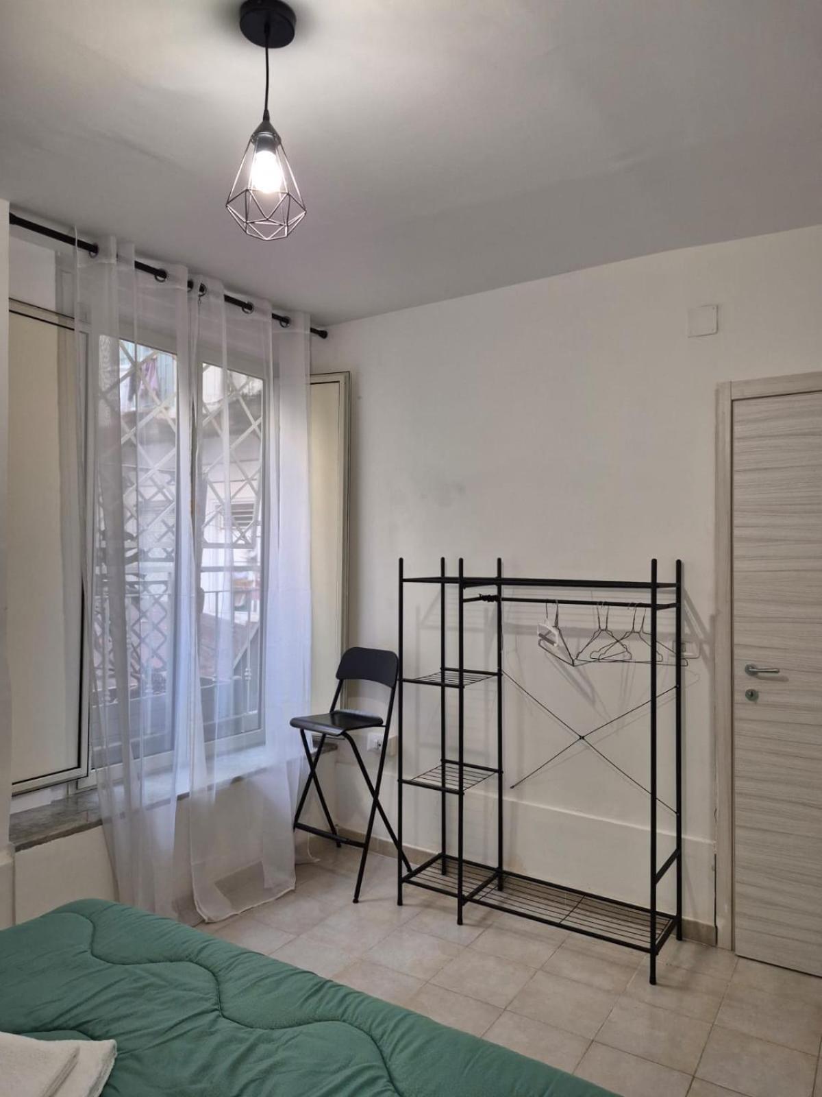 A Casa Di Ilaria Apartment Napoli Bagian luar foto