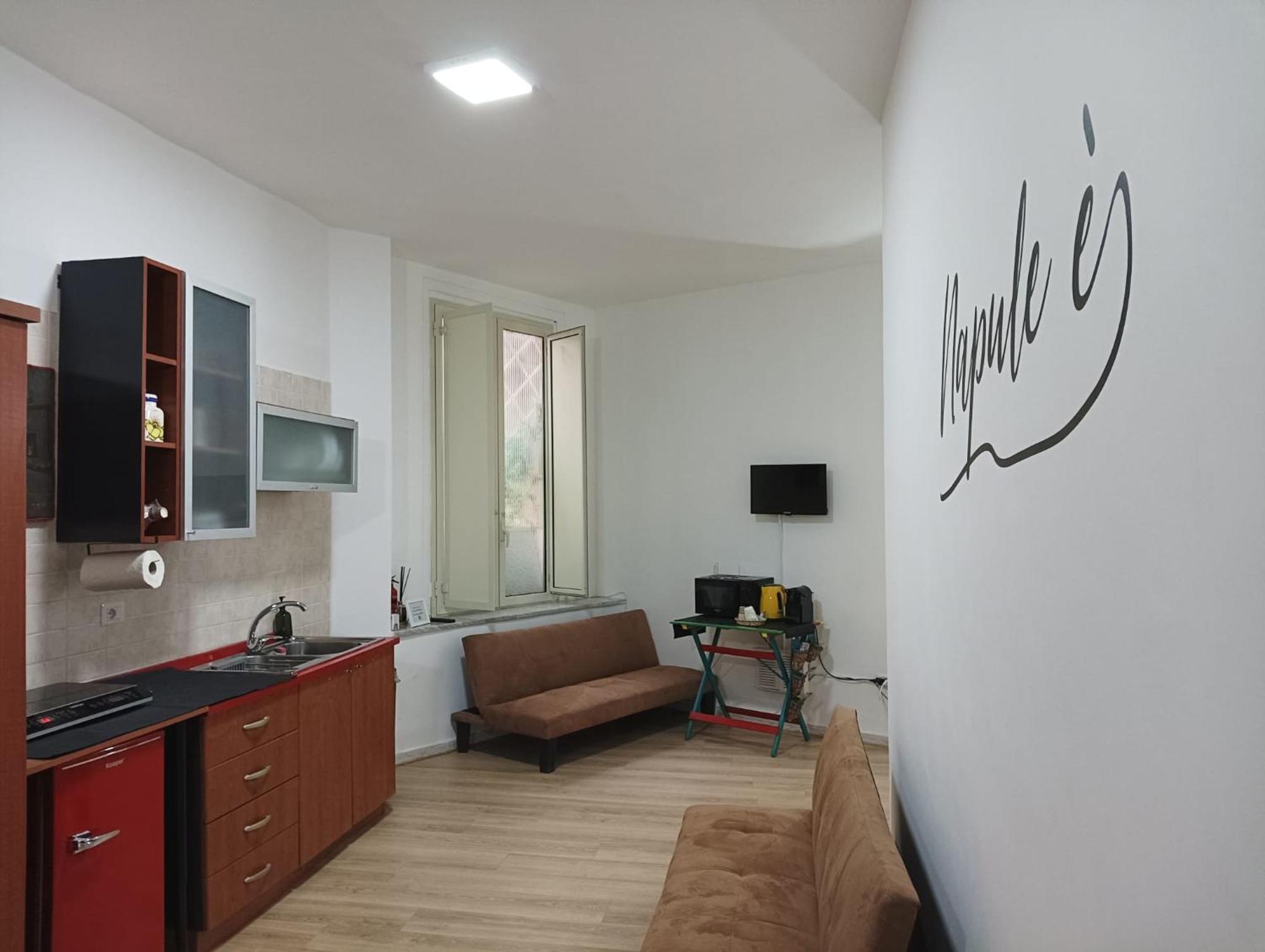 A Casa Di Ilaria Apartment Napoli Bagian luar foto